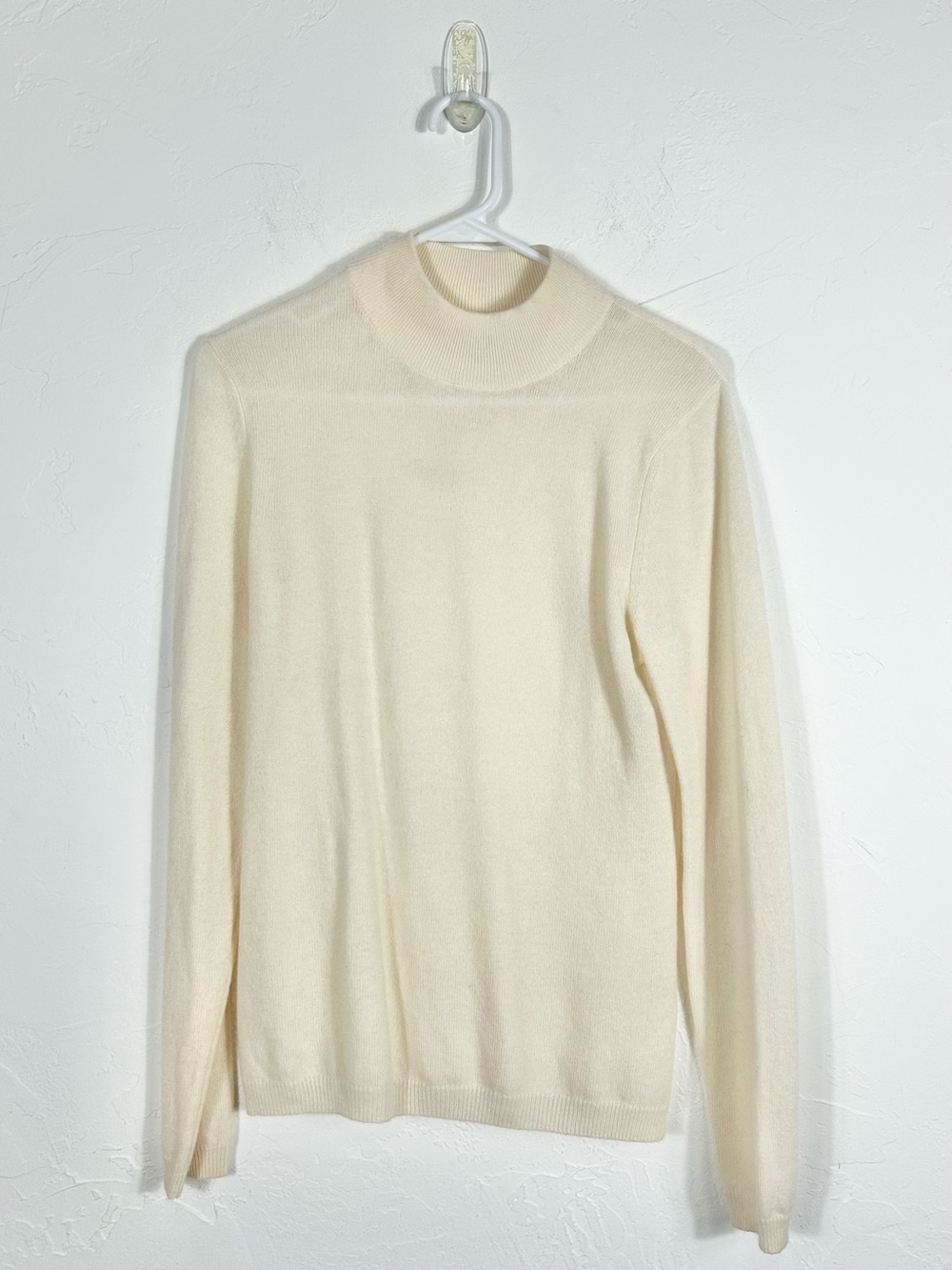 Prive 100% Cashmere Cream Mock Neck Sweater Size Small